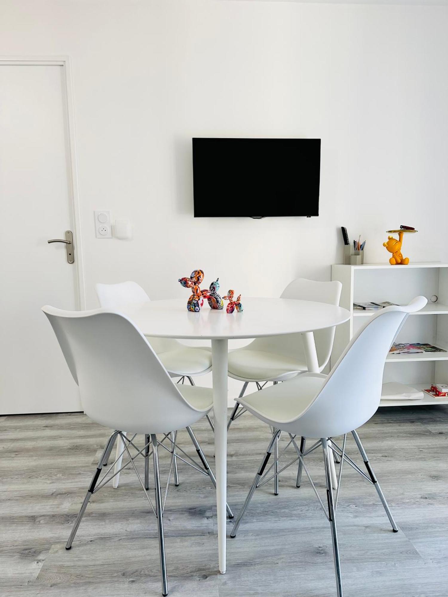 Apartment T2 4 Personnes Rdc 50m Et Corniche