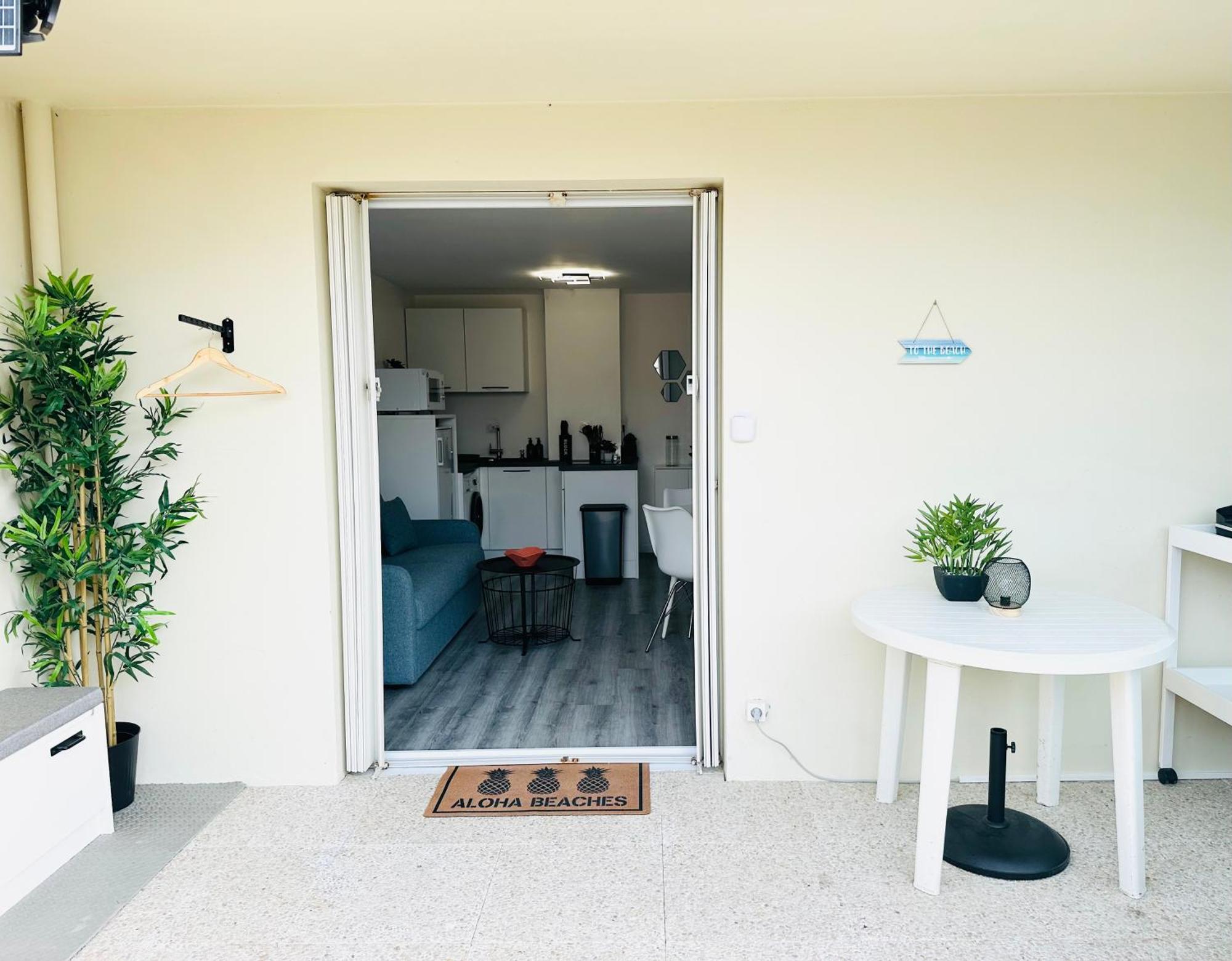 Apartment T2 4 Personnes Rdc 50m Et Corniche *